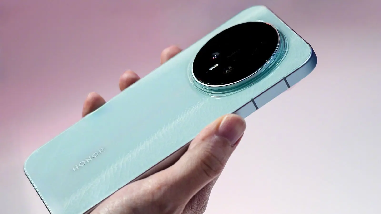 Новый смартфон Honor Magic 8 Pro: что стоит знать
