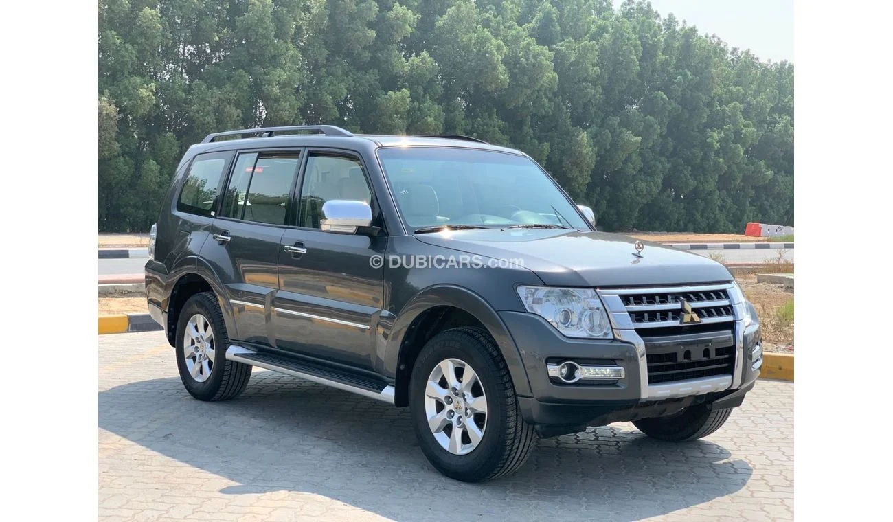 Mitsubishi Pajero: Легендарный внедорожник с богатой историей