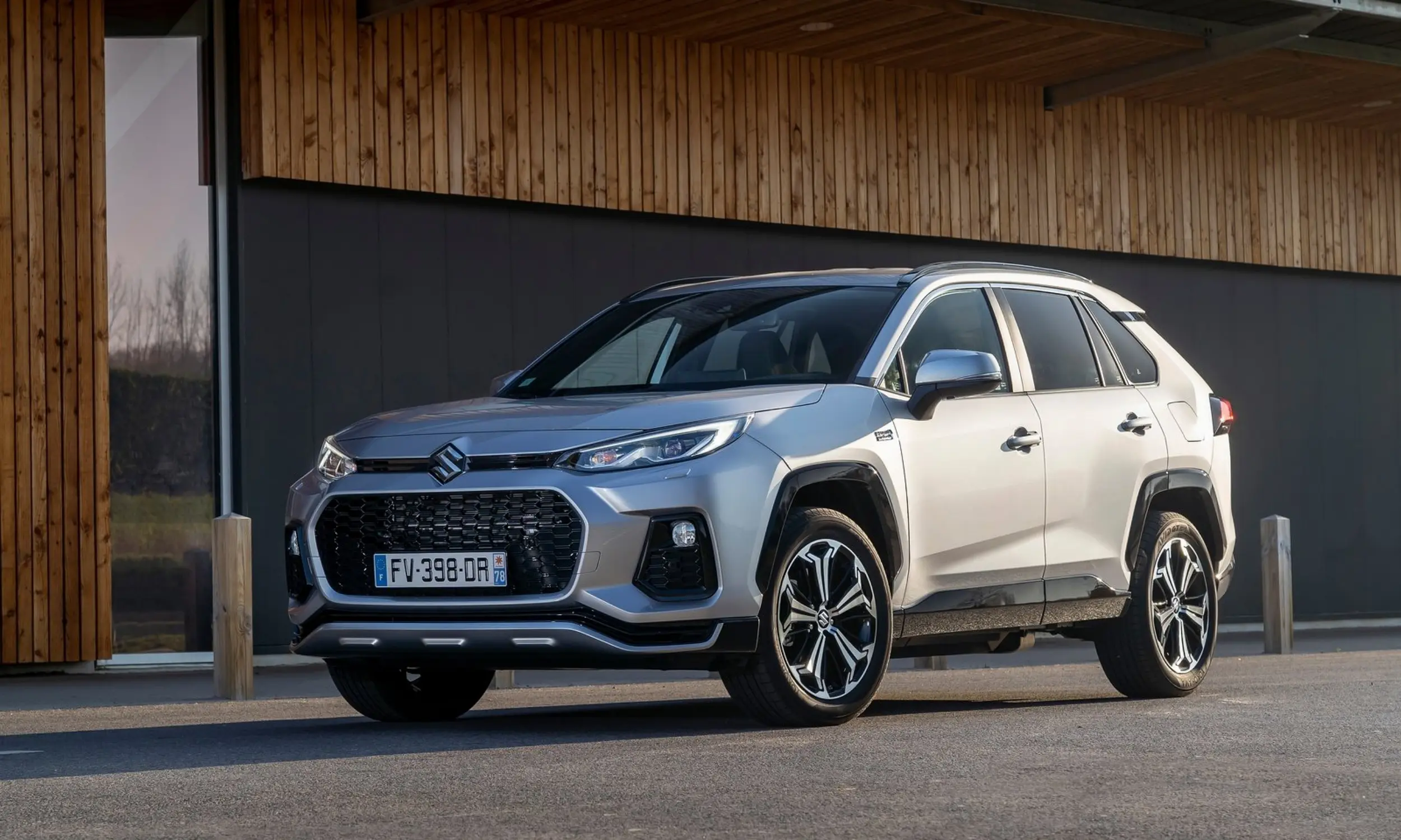 Обзор Suzuki Across: Новый Внедорожник от Suzuki