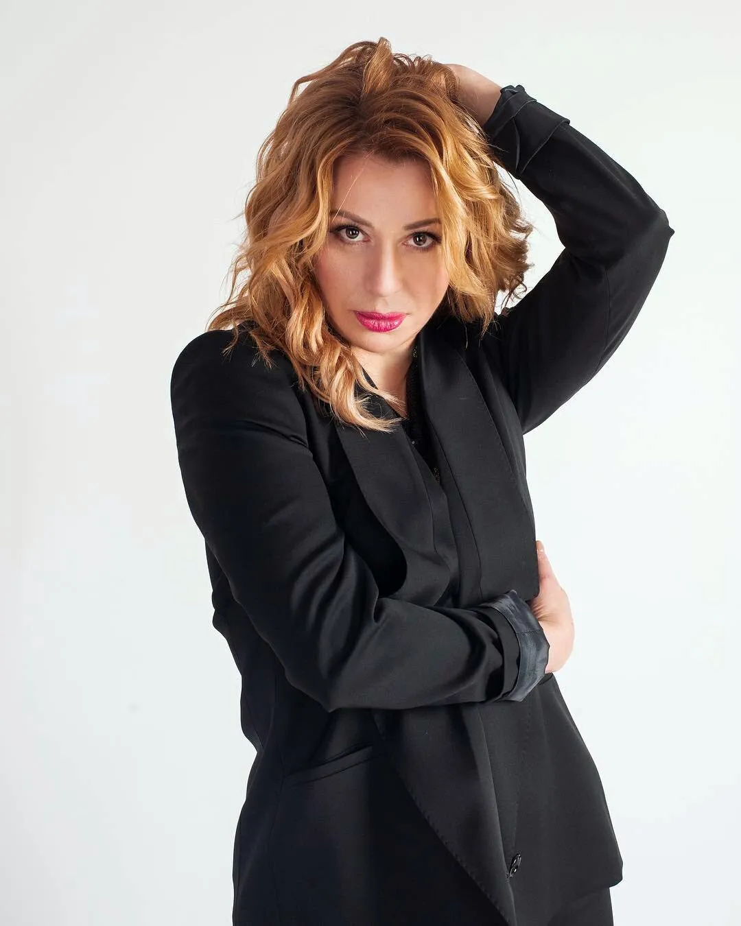 алена апина — RU news