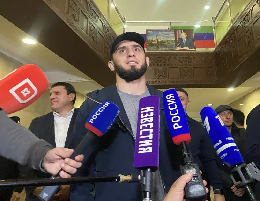 ислам махачев — RU news