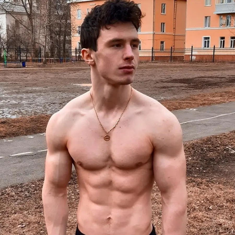 макс — RU news