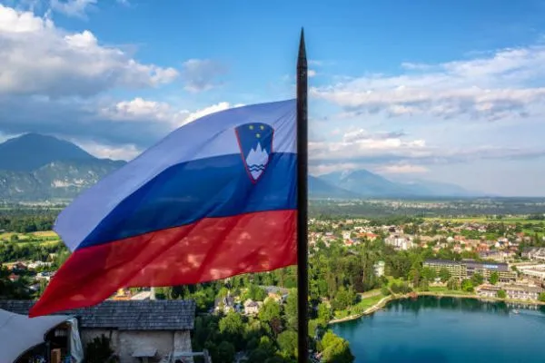 словения — RU news