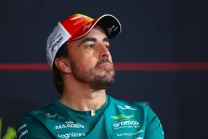 Aston Martin представит обновления в Венгрии, что может повлиять на будущее Алонсо
